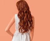 Cheveux roux : comment en prendre soin au quotidien et éviter les reflets orangés ?