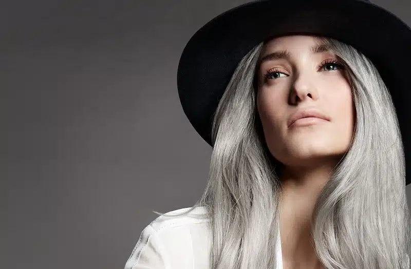 Transformer sa crinière: l'art de la teinture grise pour cheveux